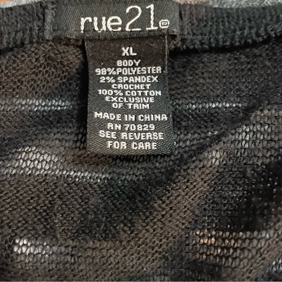 Rue21 Spaghetti Strap Tank Top with Lace Detailing - Picture 4 of 4